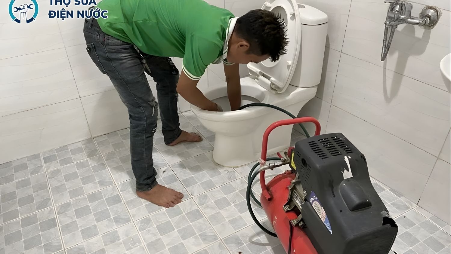 Quy trình xử lý mùi hôi nhà vệ sinh